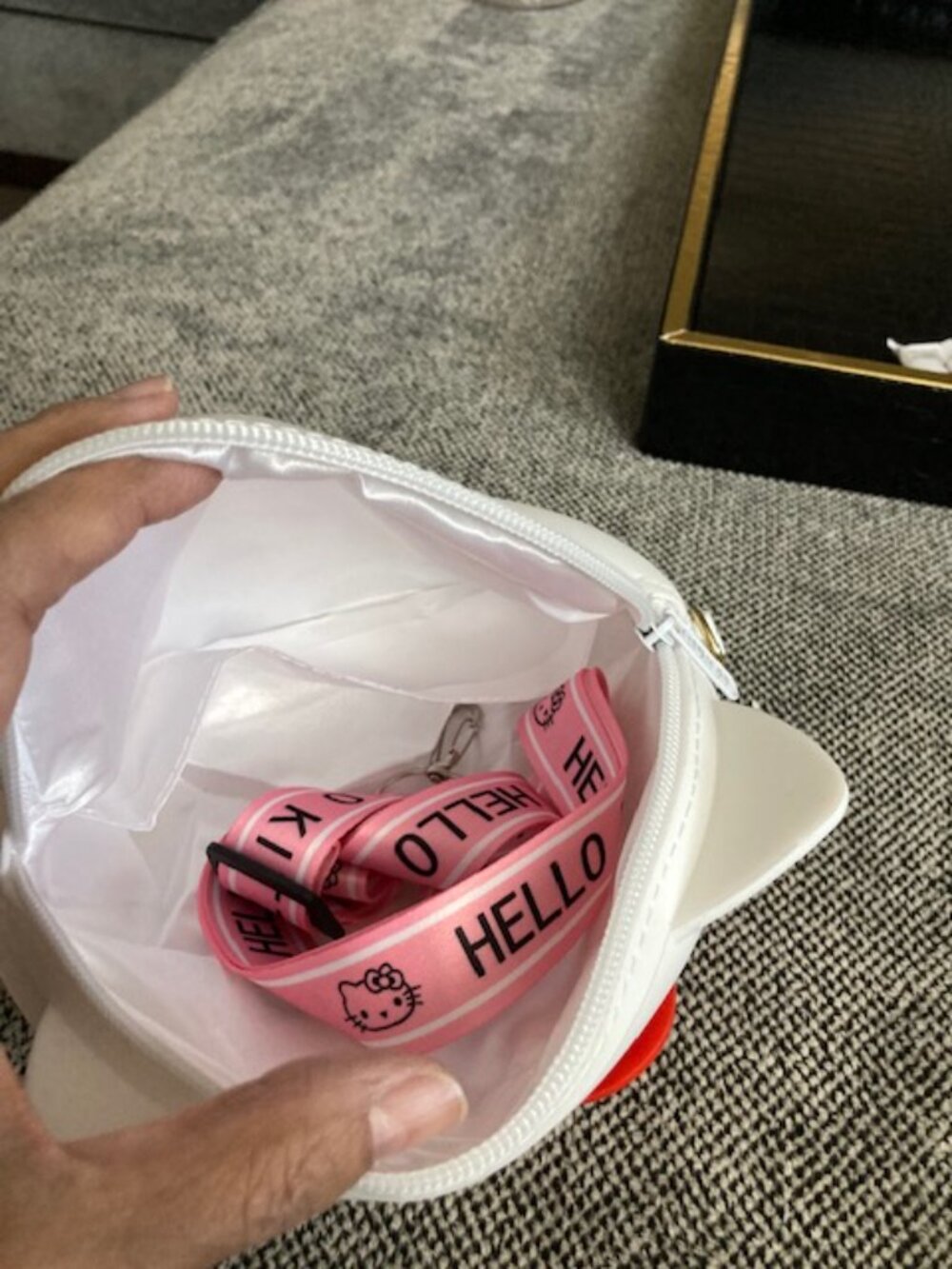 Hello Kitty Purse - Picture 3 of 3